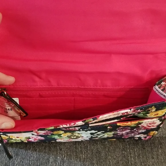 Set of 2 Minicci clutch purses. Black & pink floral - Picture 3 of 14